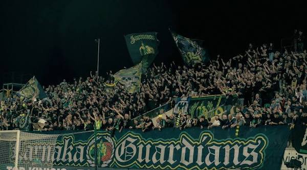 AEK Larnaca acquires new official team bus